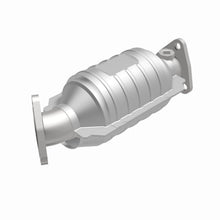 Load image into Gallery viewer, MagnaFlow Exhaust Products 49478 OEM Grade Direct-Fit Catalytic Converter for Select Nissan Frontier, Nissan Xterra