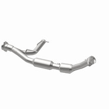 Load image into Gallery viewer, MagnaFlow Exhaust Products 4583078 California CARB Direct-Fit Catalytic Converter for Select Ford Expedition