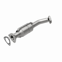Load image into Gallery viewer, MagnaFlow Exhaust Products 557812 California CARB Direct-Fit Catalytic Converter for Select Suzuki Forenza, Suzuki Reno