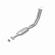 Load image into Gallery viewer, MagnaFlow Exhaust Products 3391618 California CARB Direct-Fit Catalytic Converter for Select Geo Tracker, Suzuki Sidekick