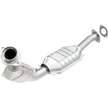 Load image into Gallery viewer, MagnaFlow Exhaust Products 23331 HM Grade Direct-Fit Catalytic Converter for Select Ford Crown Victoria, Lincoln Town Car, Mercury Grand Marquis