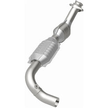 Load image into Gallery viewer, MagnaFlow Exhaust Products 49429 OEM Grade Direct-Fit Catalytic Converter for Select Ford E-150, Ford E-150 Club Wagon, Ford E-150 Econoline, Ford E-150 Econoline Club Wagon, Ford E-250, Ford E-250 Econoline
