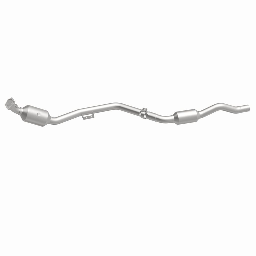 MagnaFlow Exhaust Products 51666 OEM Grade Direct-Fit Catalytic Converter for Select Mercedes-Benz E350