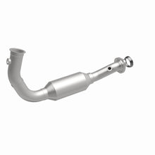 Load image into Gallery viewer, MagnaFlow Exhaust Products 5451583 California CARB Direct-Fit Catalytic Converter for Select Jeep Liberty