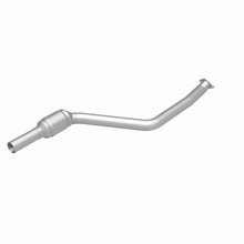 Load image into Gallery viewer, MagnaFlow Exhaust Products 5571764 California CARB Direct-Fit Catalytic Converter for Select BMW 325i, BMW 325xi, BMW 328i, BMW 328i xDrive, BMW 328xi, BMW 330i, BMW 330xi