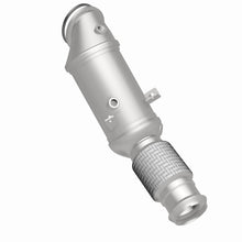 Load image into Gallery viewer, MagnaFlow Exhaust Products 280543 OEM Grade Direct-Fit Catalytic Converter for Select BMW 230i, BMW 230i xDrive, BMW 330i, BMW 330i GT xDrive, BMW 330i xDrive, BMW 430i, BMW 430i Gran Coupe, BMW 430i xDrive, BMW 430i xDrive Gran Coupe, BMW 530e, BMW 530e