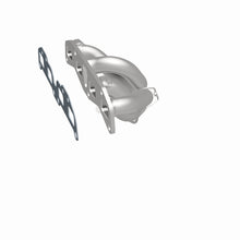 Load image into Gallery viewer, MagnaFlow Exhaust Products 5582596 California CARB Manifold Catalytic Converter for Select Nissan Frontier, Suzuki Equator