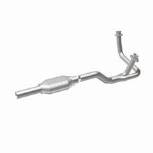 Load image into Gallery viewer, MagnaFlow Exhaust Products 93316 Standard Grade Direct-Fit Catalytic Converter for Select Ford E-150 Econoline, Ford E-150 Econoline Club Wagon, Ford E-250 Econoline, Ford E-250 Econoline Club Wagon, Ford E-350 Econoline, Ford E-350 Econoline Club Wagon