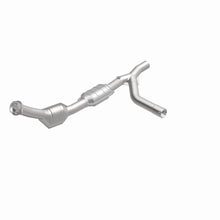 Load image into Gallery viewer, MagnaFlow Exhaust Products 447180 California CARB Direct-Fit Catalytic Converter for Select Ford E-150 Econoline, Ford E-150 Econoline Club Wagon, Ford E-250 Econoline