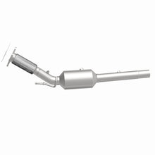 Load image into Gallery viewer, MagnaFlow Exhaust Products 5661377 California CARB Direct-Fit Catalytic Converter for Select Volkswagen Beetle