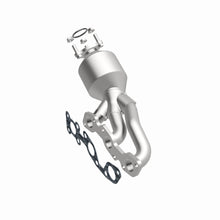 Load image into Gallery viewer, MagnaFlow Exhaust Products 447197 California CARB Manifold Catalytic Converter for Select Nissan Frontier