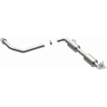 Load image into Gallery viewer, MagnaFlow Exhaust Products 5582935 California CARB Direct-Fit Catalytic Converter for Select Toyota Tundra
