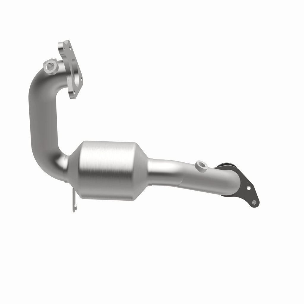 MagnaFlow Exhaust Products 52439 OEM Grade Direct-Fit Catalytic Converter for Select Nissan Juke
