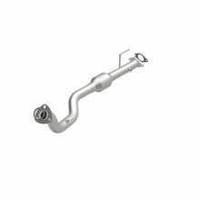 Load image into Gallery viewer, MagnaFlow Exhaust Products 4451633 California CARB Direct-Fit Catalytic Converter for Select Honda Passport, Isuzu Rodeo