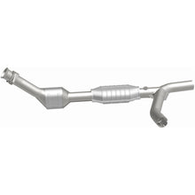 Load image into Gallery viewer, MagnaFlow Exhaust Products 49426 OEM Grade Direct-Fit Catalytic Converter for Select Ford E-150, Ford E-150 Club Wagon, Ford E-150 Econoline, Ford E-150 Econoline Club Wagon, Ford E-250, Ford E-250 Econoline