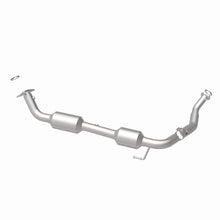 Load image into Gallery viewer, MagnaFlow Exhaust Products 5481625 California CARB Direct-Fit Catalytic Converter for Select Toyota Tundra