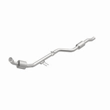 Load image into Gallery viewer, MagnaFlow Exhaust Products 551642 California CARB Direct-Fit Catalytic Converter for Select Mercedes-Benz CLS500, Mercedes-Benz E500