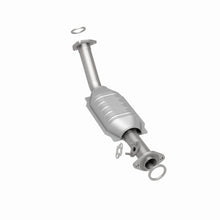 Load image into Gallery viewer, MagnaFlow Exhaust Products 447172 California CARB Direct-Fit Catalytic Converter for Select Toyota Tundra