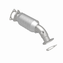 Load image into Gallery viewer, MagnaFlow Exhaust Products 22960 HM Grade Direct-Fit Catalytic Converter for Select Audi A4, Audi A4 Quattro, Volkswagen Passat
