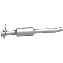 Load image into Gallery viewer, MagnaFlow Exhaust Products 280445 OEM Grade Direct-Fit Catalytic Converter for Select Ford F-53 Motorhome Chassis, Ford F-59 Commercial Stripped Chassis, Ford F-650, Ford F-750