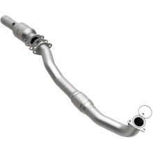 Load image into Gallery viewer, MagnaFlow Exhaust Products 447282 California CARB Direct-Fit Catalytic Converter for Select Chevrolet Silverado HD, GMC Sierra HD