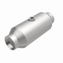 Load image into Gallery viewer, MagnaFlow Exhaust Products 5551356 California CARB Universal Catalytic Converter for Select Chrysler Aspen, Chrysler Town &amp; Country, Dodge Durango, Dodge Grand Caravan, Dodge Nitro, Dodge Ram 1500, Dodge Ram 2500, Ford E-150, Ford E-250, Ford E-350 Super