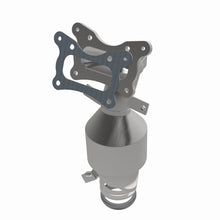 Load image into Gallery viewer, MagnaFlow Exhaust Products 5531781 California CARB Manifold Catalytic Converter for Select Honda CR-V