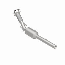 Load image into Gallery viewer, MagnaFlow Exhaust Products 5561377 California CARB Direct-Fit Catalytic Converter for Select Volkswagen Beetle