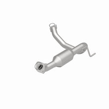 Load image into Gallery viewer, MagnaFlow Exhaust Products 51231 OEM Grade Direct-Fit Catalytic Converter for Select Toyota 4Runner, Toyota FJ Cruiser