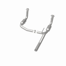 Load image into Gallery viewer, MagnaFlow Exhaust Products 5551148 California CARB Direct-Fit Catalytic Converter for Select Dodge Nitro, Jeep Liberty