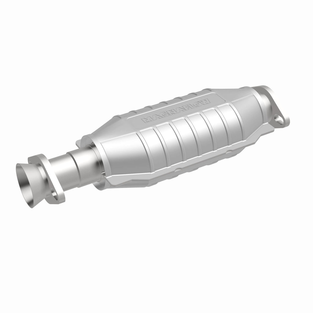 MagnaFlow Exhaust Products 93286 HM Grade Direct-Fit Catalytic Converter for Select Mitsubishi Montero
