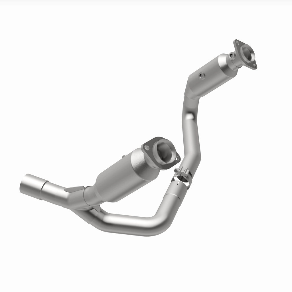 MagnaFlow Exhaust Products 21-972 OEM Grade Direct-Fit Catalytic Converter for Select Dodge Dakota
