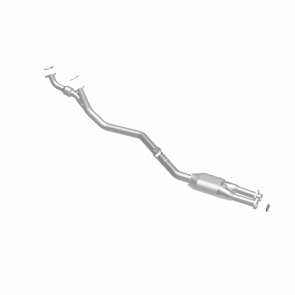MagnaFlow Exhaust Products 23558 Standard Grade Direct-Fit Catalytic Converter for Select BMW 533i, BMW 633CSi