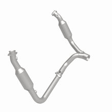 Load image into Gallery viewer, MagnaFlow Exhaust Products 4651711 California CARB Direct-Fit Catalytic Converter for Select Dodge Ram