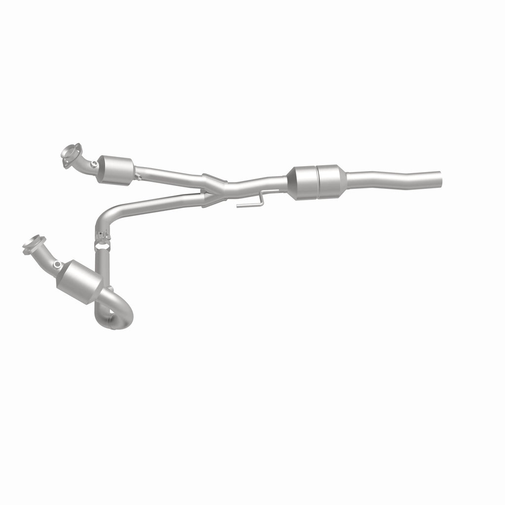MagnaFlow Exhaust Products 51348 OEM Grade Direct-Fit Catalytic Converter for Select Dodge Durango