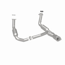 Load image into Gallery viewer, MagnaFlow Exhaust Products 5451650 California CARB Direct-Fit Catalytic Converter for Select Buick Rainier, Chevrolet Trailblazer, GMC Envoy