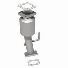 Load image into Gallery viewer, MagnaFlow Exhaust Products 93198 Standard Grade Direct-Fit Catalytic Converter for Select Honda Passport, Isuzu Rodeo