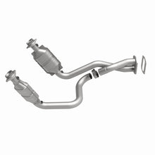 Load image into Gallery viewer, MagnaFlow Exhaust Products 4451631 California CARB Direct-Fit Catalytic Converter for Select Ford F-250 Super Duty