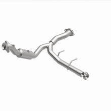 Load image into Gallery viewer, MagnaFlow Exhaust Products 21-528 OEM Grade Direct-Fit Catalytic Converter for Select Ford Expedition, Lincoln Navigator