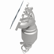 Load image into Gallery viewer, MagnaFlow Exhaust Products 22-089 OEM Grade Manifold Catalytic Converter for Select Hyundai Palisade, Hyundai Santa Fe, Hyundai Santa Fe XL, Kia Sorento, Kia Telluride