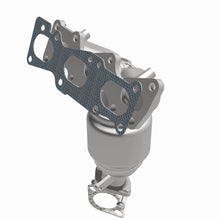Load image into Gallery viewer, MagnaFlow Exhaust Products 5531089 California CARB Manifold Catalytic Converter for Select Hyundai Santa Fe, Kia Sorento