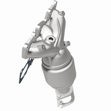 Load image into Gallery viewer, MagnaFlow Exhaust Products 5531090 California CARB Manifold Catalytic Converter for Select Hyundai Santa Fe, Kia Sorento