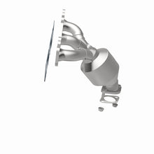 Load image into Gallery viewer, MagnaFlow Exhaust Products 51202 OEM Grade Manifold Catalytic Converter for Select Hyundai Santa Fe, Hyundai Veracruz