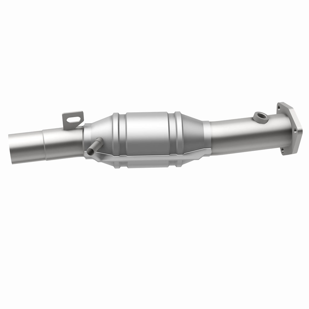 MagnaFlow Exhaust Products 23713 Standard Grade Direct-Fit Catalytic Converter for Select Volkswagen Golf, Volkswagen Jetta