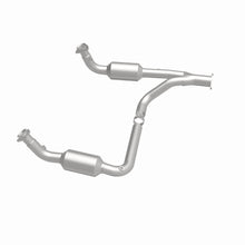 Load image into Gallery viewer, MagnaFlow Exhaust Products 4451420 California CARB Direct-Fit Catalytic Converter for Select Cadillac Escalade, Chevrolet Tahoe, GMC Yukon