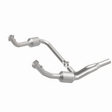 Load image into Gallery viewer, MagnaFlow Exhaust Products 21-458 OEM Grade Direct-Fit Catalytic Converter for Select Jeep Wrangler