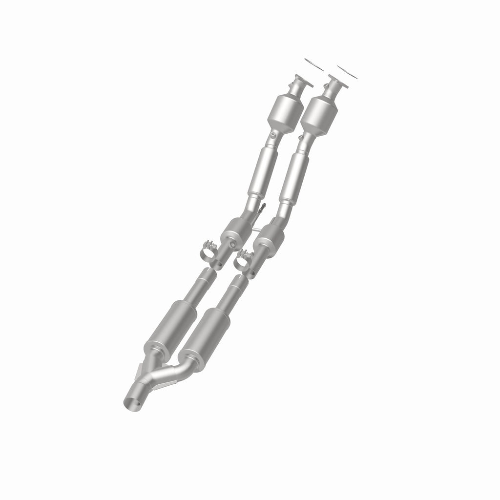 MagnaFlow Exhaust Products 51799 OEM Grade Direct-Fit Catalytic Converter for Select Volkswagen Passat
