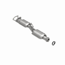Load image into Gallery viewer, MagnaFlow Exhaust Products 447234 California CARB Direct-Fit Catalytic Converter for Select Ford Explorer