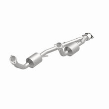 Load image into Gallery viewer, MagnaFlow Exhaust Products 3391353 California CARB Direct-Fit Catalytic Converter for Select Ford Windstar
