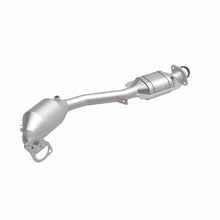 Load image into Gallery viewer, MagnaFlow Exhaust Products 5481622 California CARB Direct-Fit Catalytic Converter for Select Subaru Outback